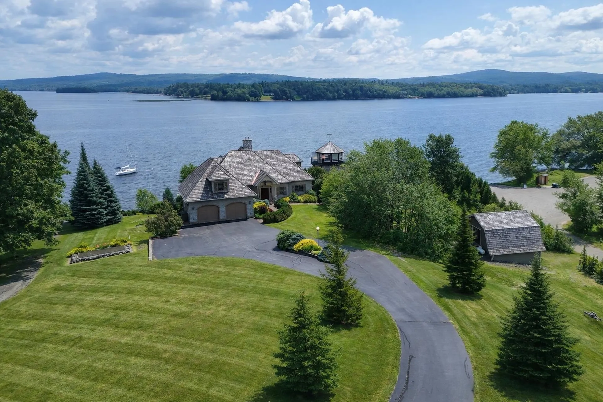 25 Fishing Access Road Newport Town VT 05857