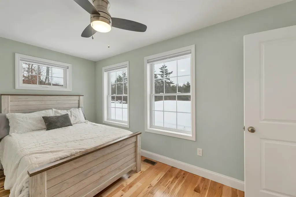 135 Smoke Street Barrington NH 03825