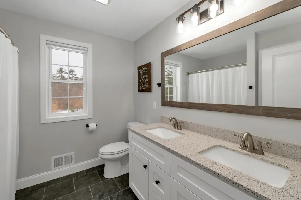 135 Smoke Street Barrington NH 03825