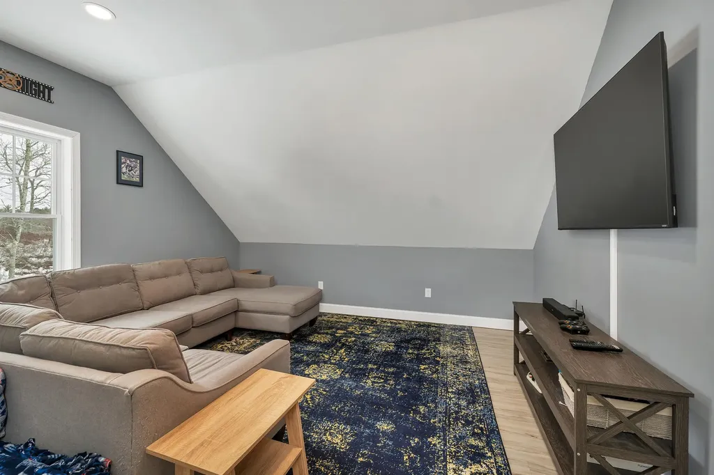 135 Smoke Street Barrington NH 03825