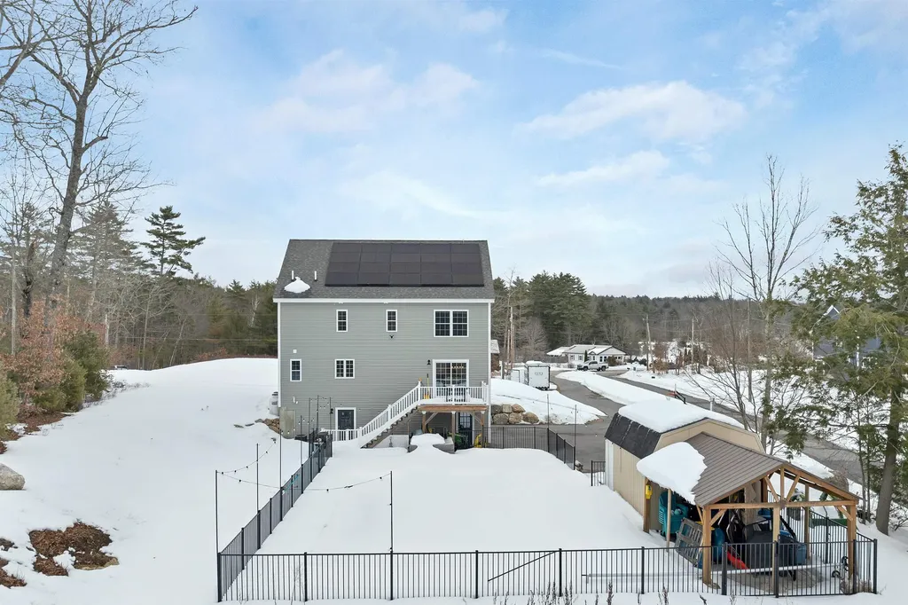 135 Smoke Street Barrington NH 03825