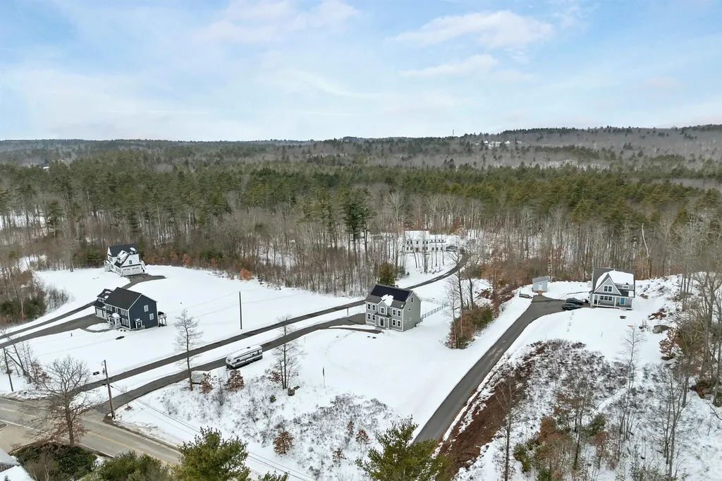 135 Smoke Street Barrington NH 03825