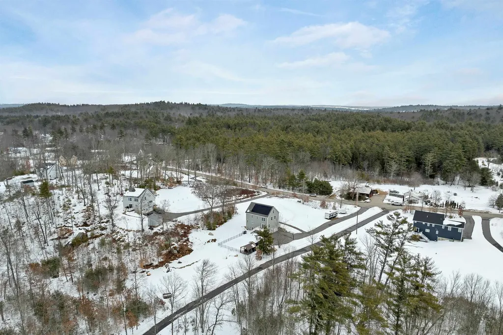 135 Smoke Street Barrington NH 03825