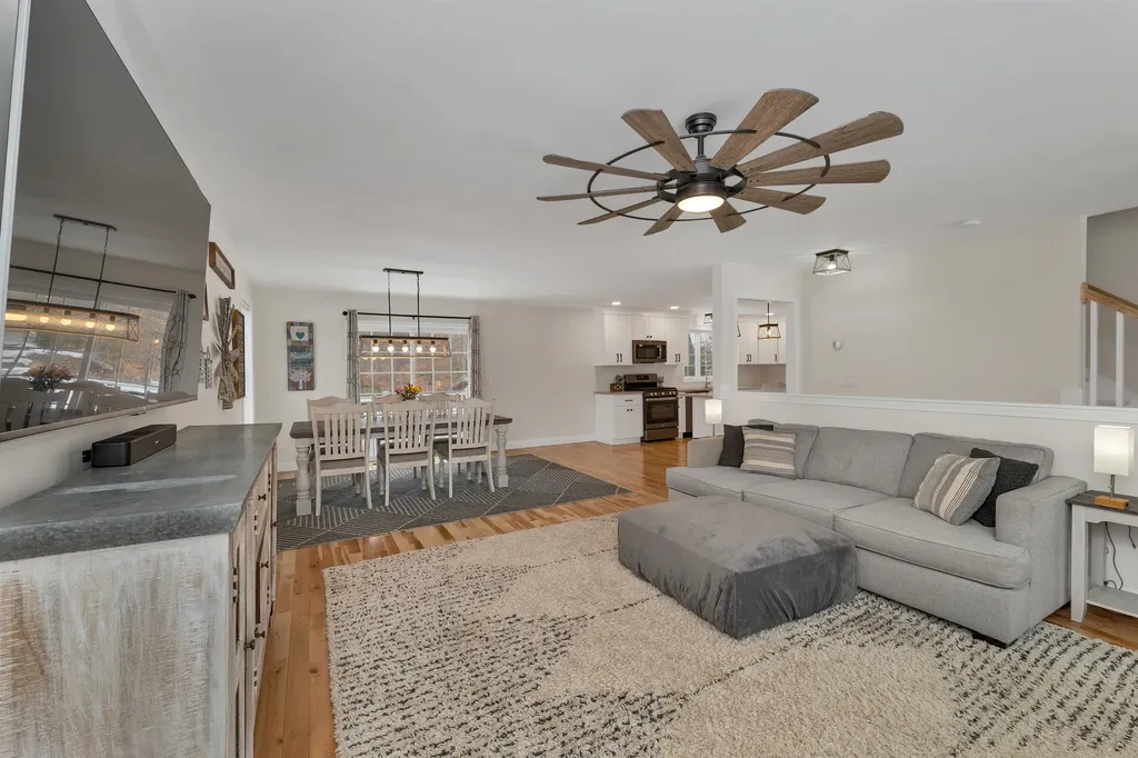 135 Smoke Street Barrington NH 03825