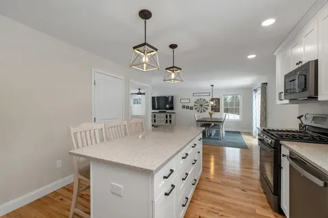 135 Smoke Street Barrington NH 03825