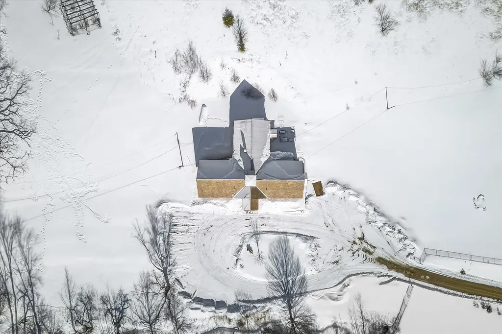 66 Duttonsville School Drive Cavendish VT 05142