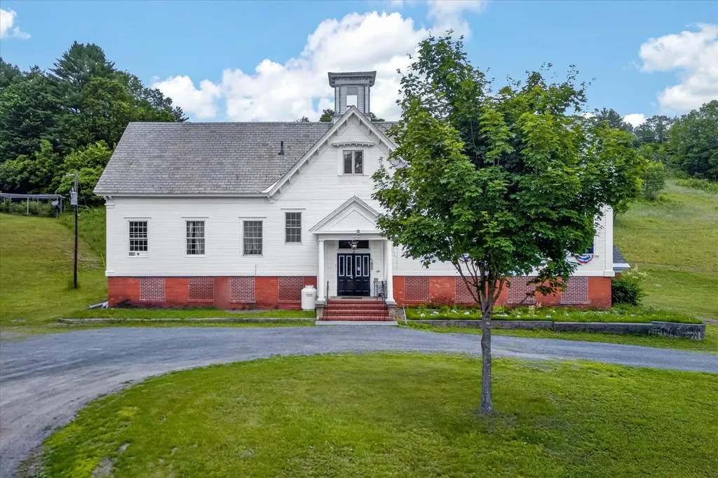 66 Duttonsville School Drive Cavendish VT 05142