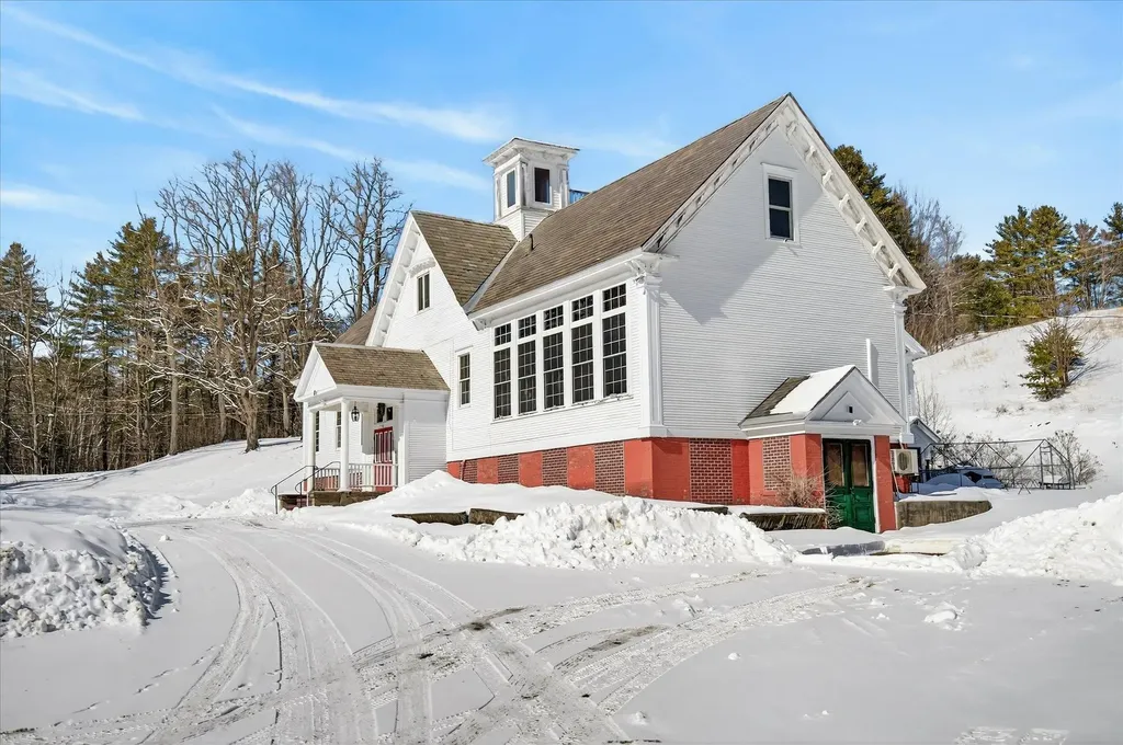 66 Duttonsville School Drive Cavendish VT 05142
