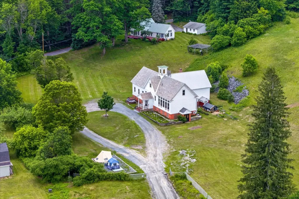 66 Duttonsville School Drive Cavendish VT 05142
