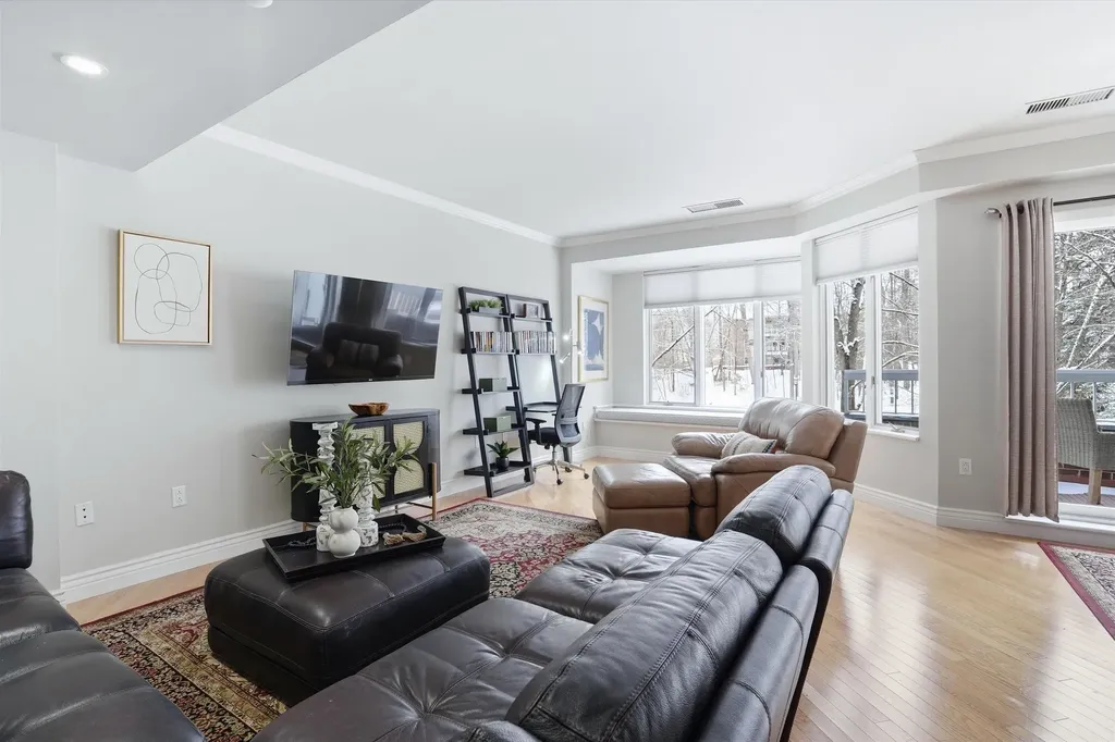 300 River Road Manchester NH 03104