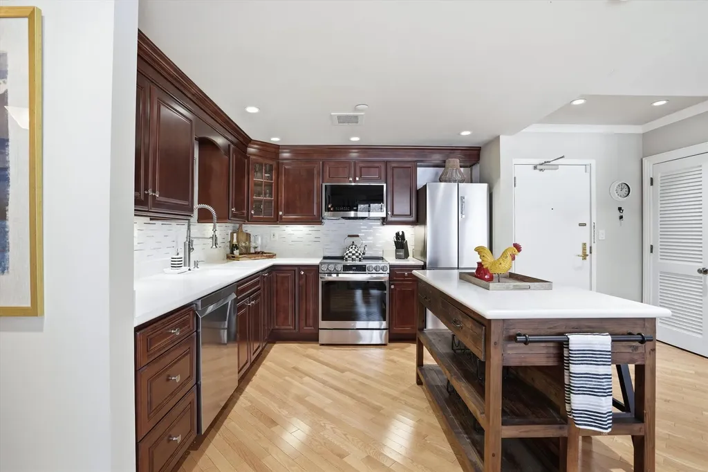 300 River Road Manchester NH 03104