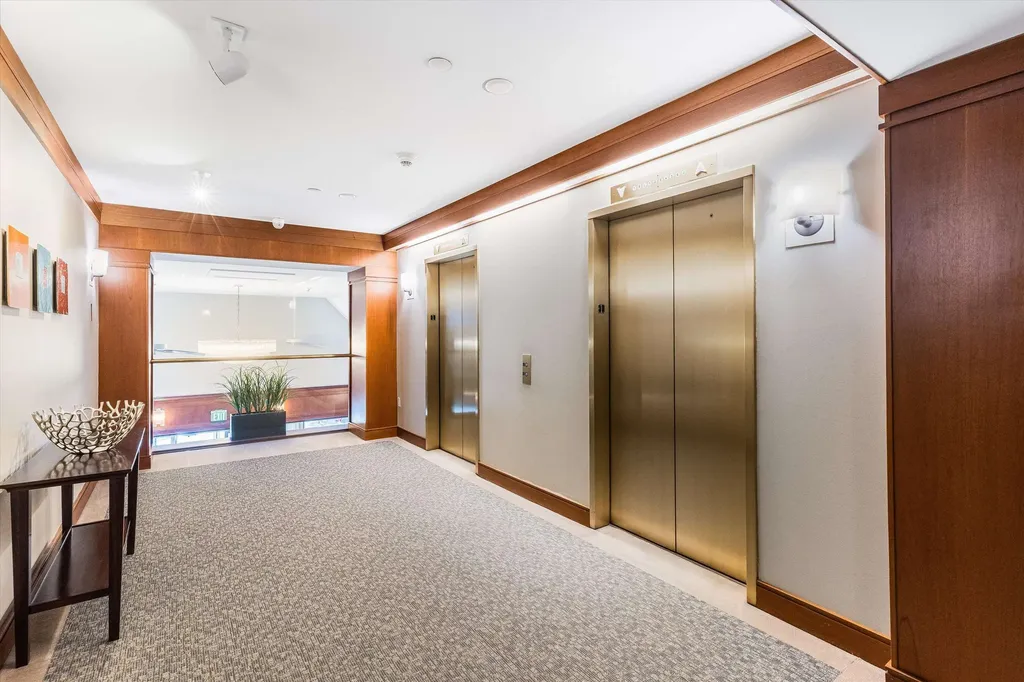 300 River Road Manchester NH 03104