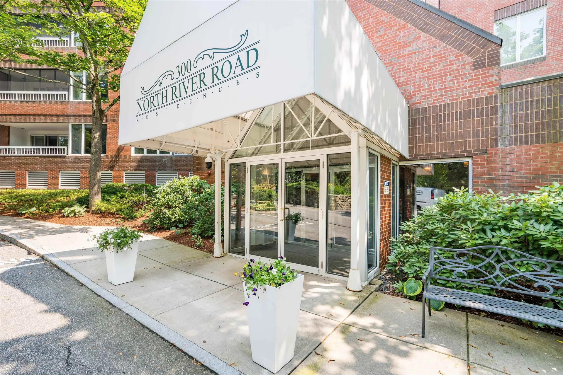 300 River Road Manchester NH 03104