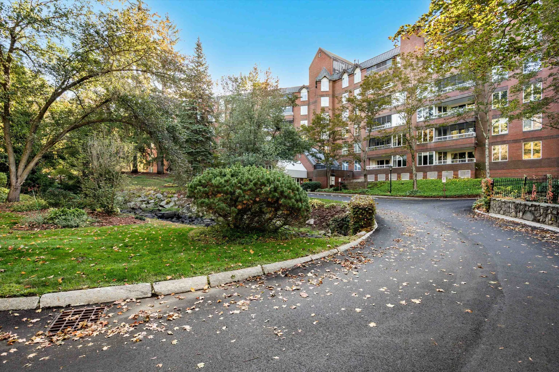 300 River Road Manchester NH 03104