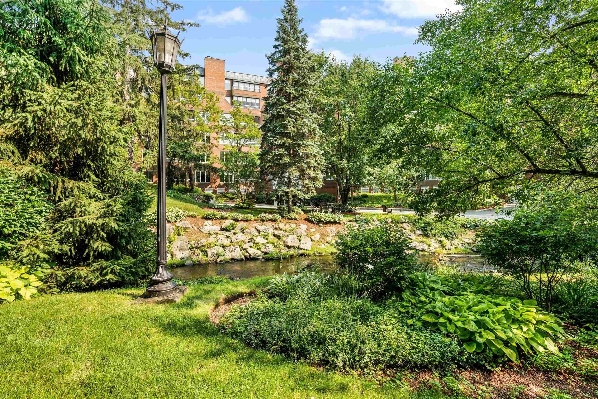 300 River Road Manchester NH 03104