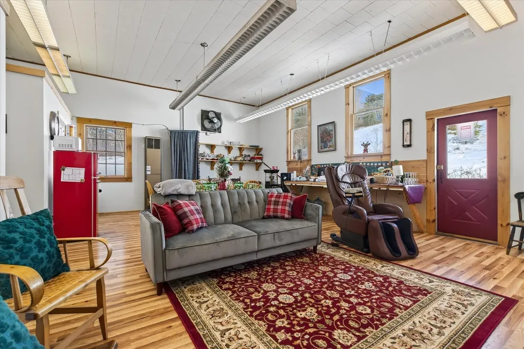 66 Duttonsville School Drive Cavendish VT 05142