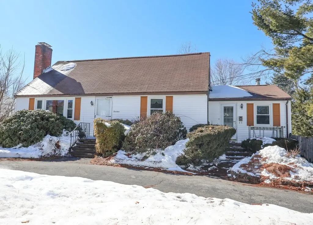 14 Terry Street Nashua NH 03064