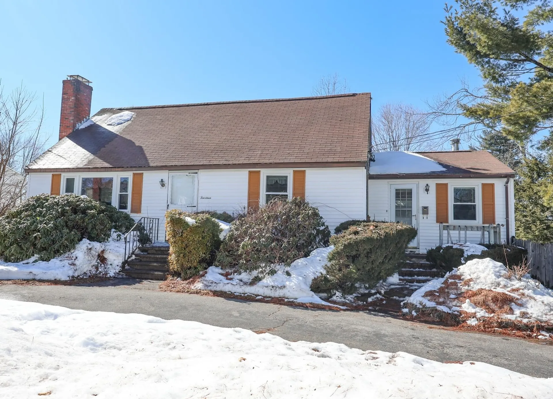 14 Terry Street Nashua NH 03064