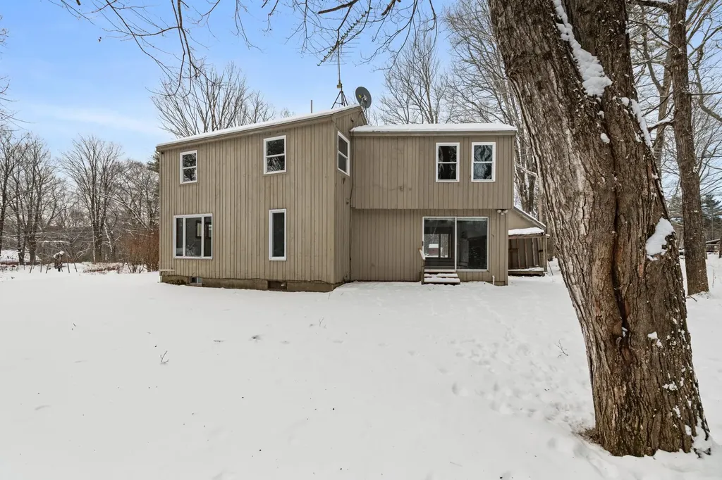 8 Avery Road Campton NH 03223