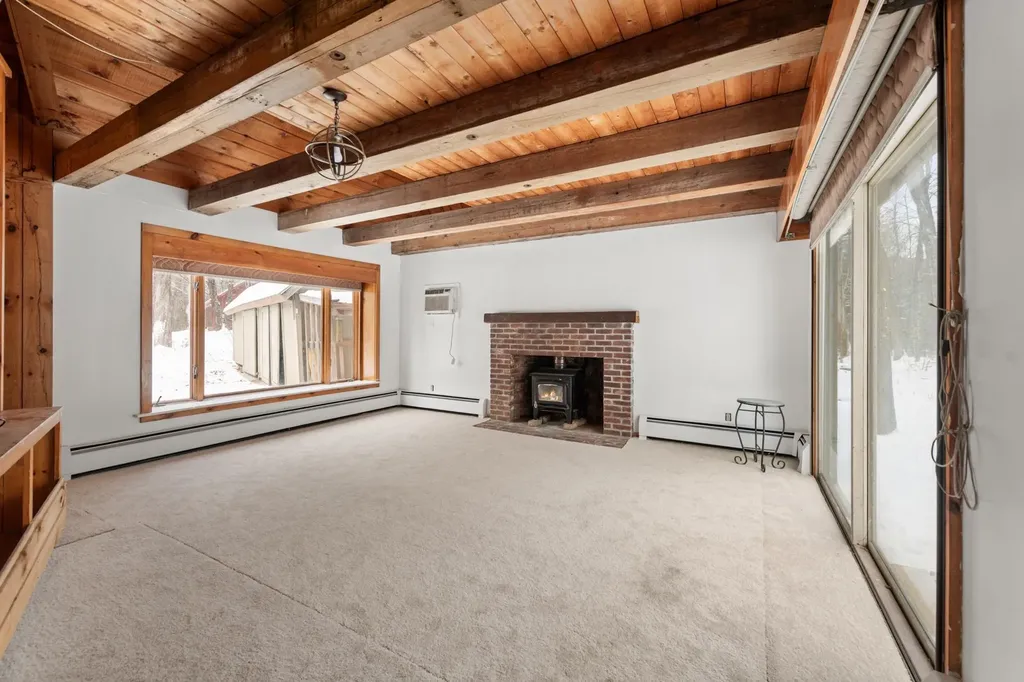 8 Avery Road Campton NH 03223