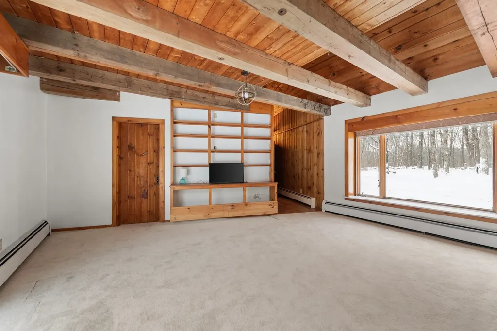 8 Avery Road Campton NH 03223