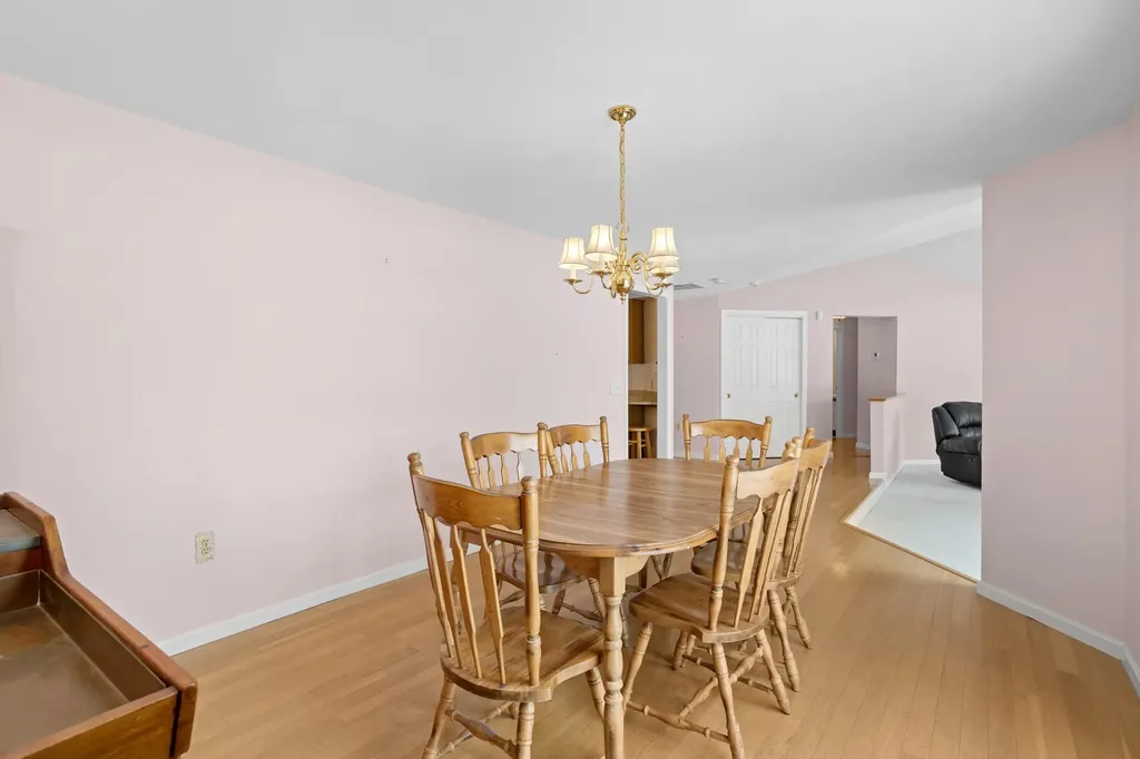 79 Walden Pond Drive Nashua NH 03064