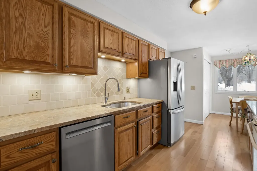 79 Walden Pond Drive Nashua NH 03064