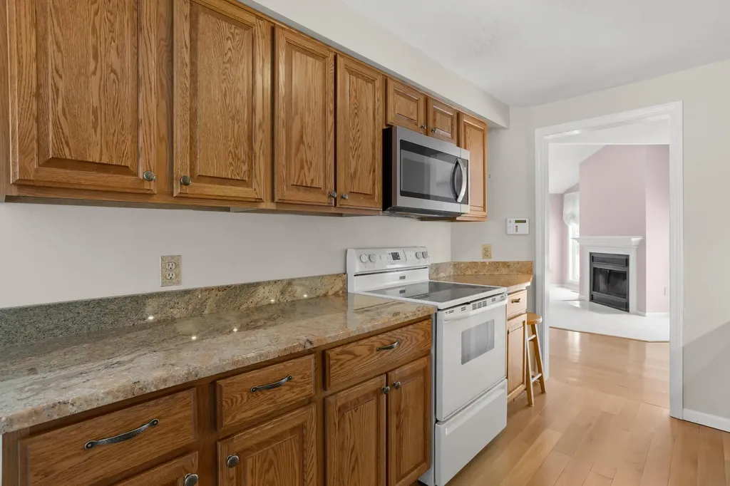 79 Walden Pond Drive Nashua NH 03064