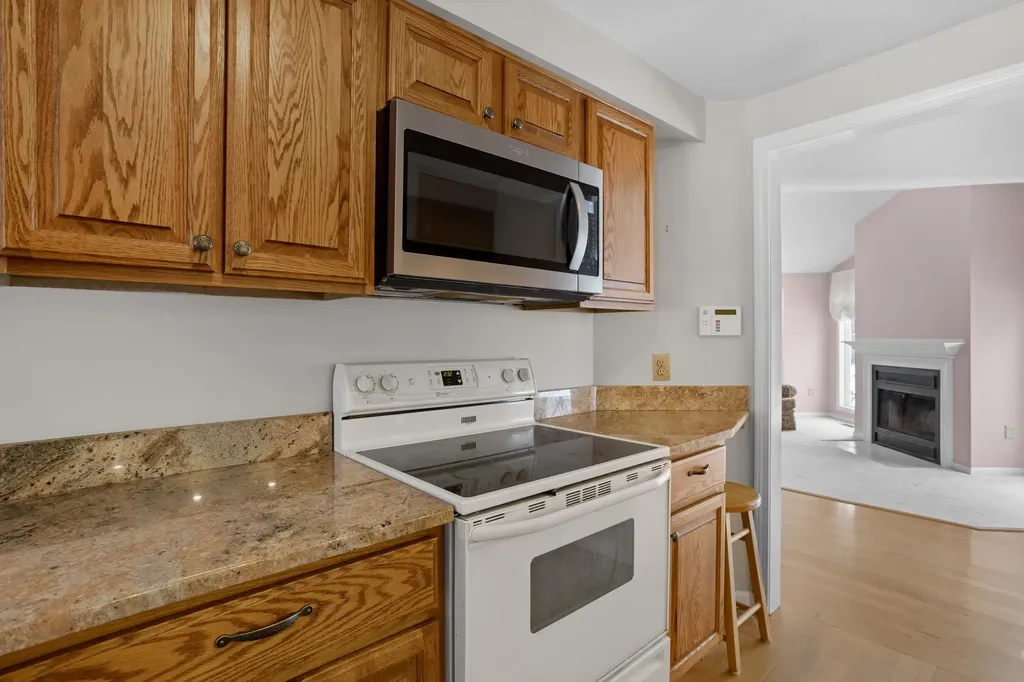 79 Walden Pond Drive Nashua NH 03064