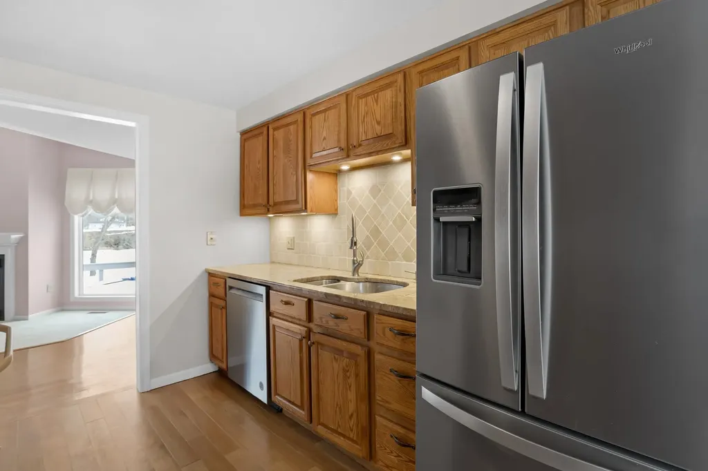 79 Walden Pond Drive Nashua NH 03064