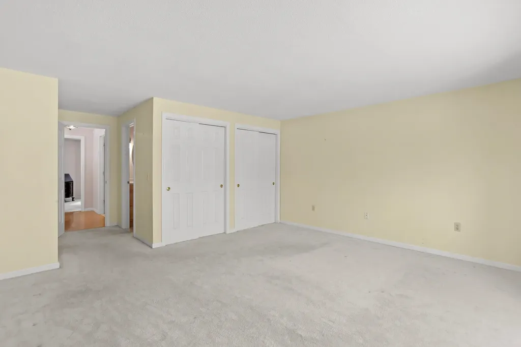 79 Walden Pond Drive Nashua NH 03064