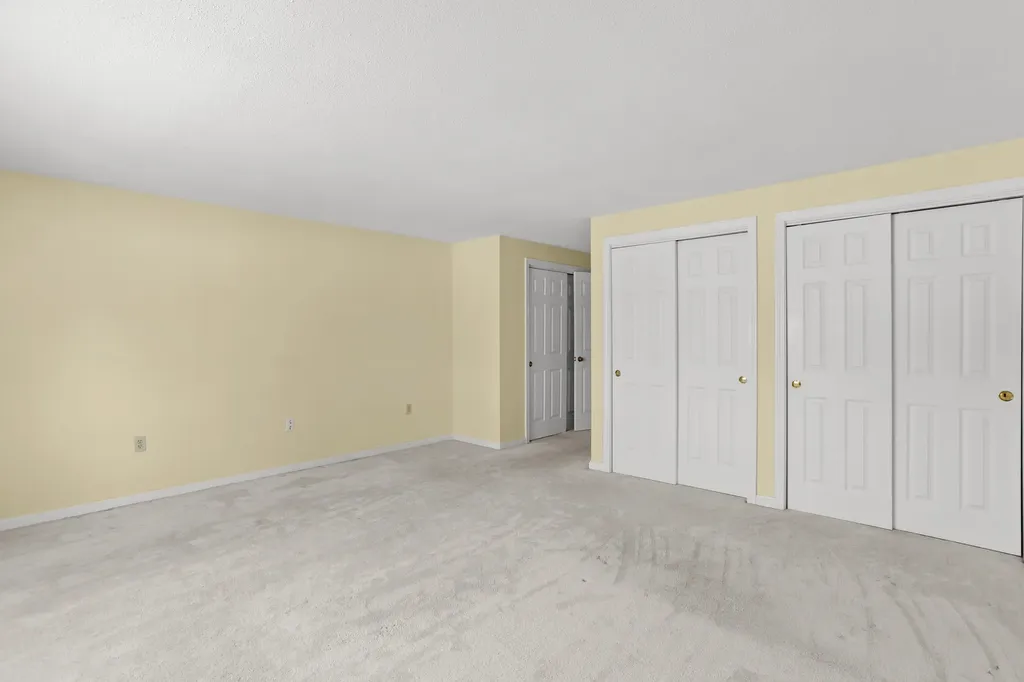 79 Walden Pond Drive Nashua NH 03064