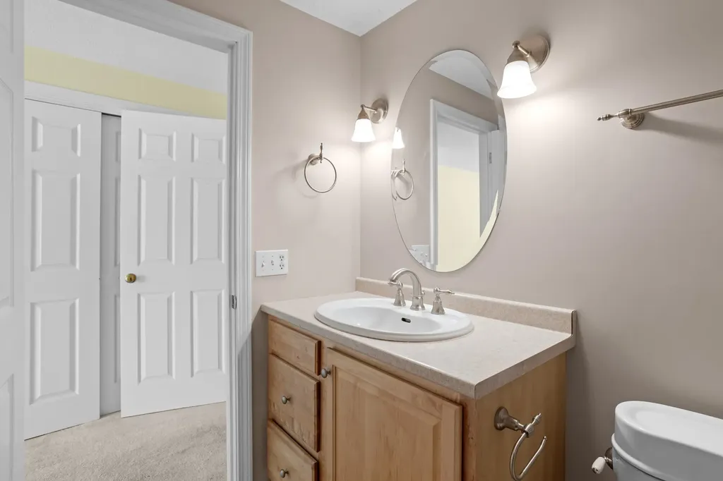 79 Walden Pond Drive Nashua NH 03064