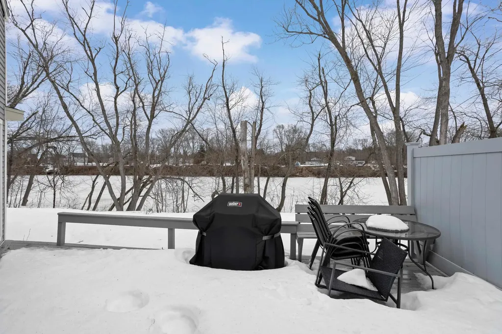 79 Walden Pond Drive Nashua NH 03064