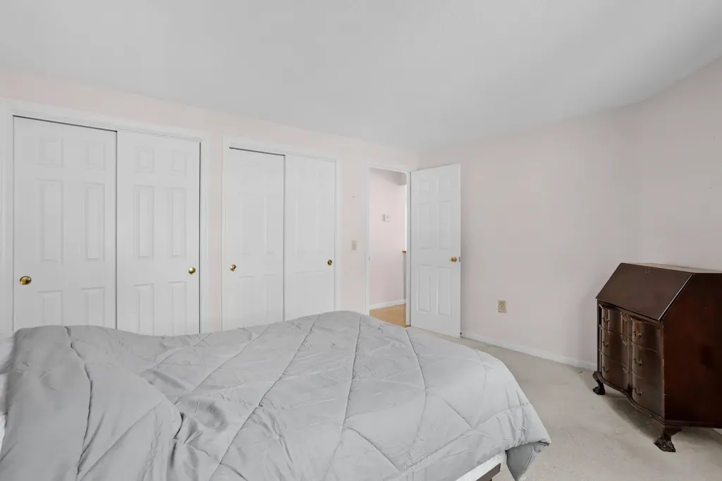 79 Walden Pond Drive Nashua NH 03064