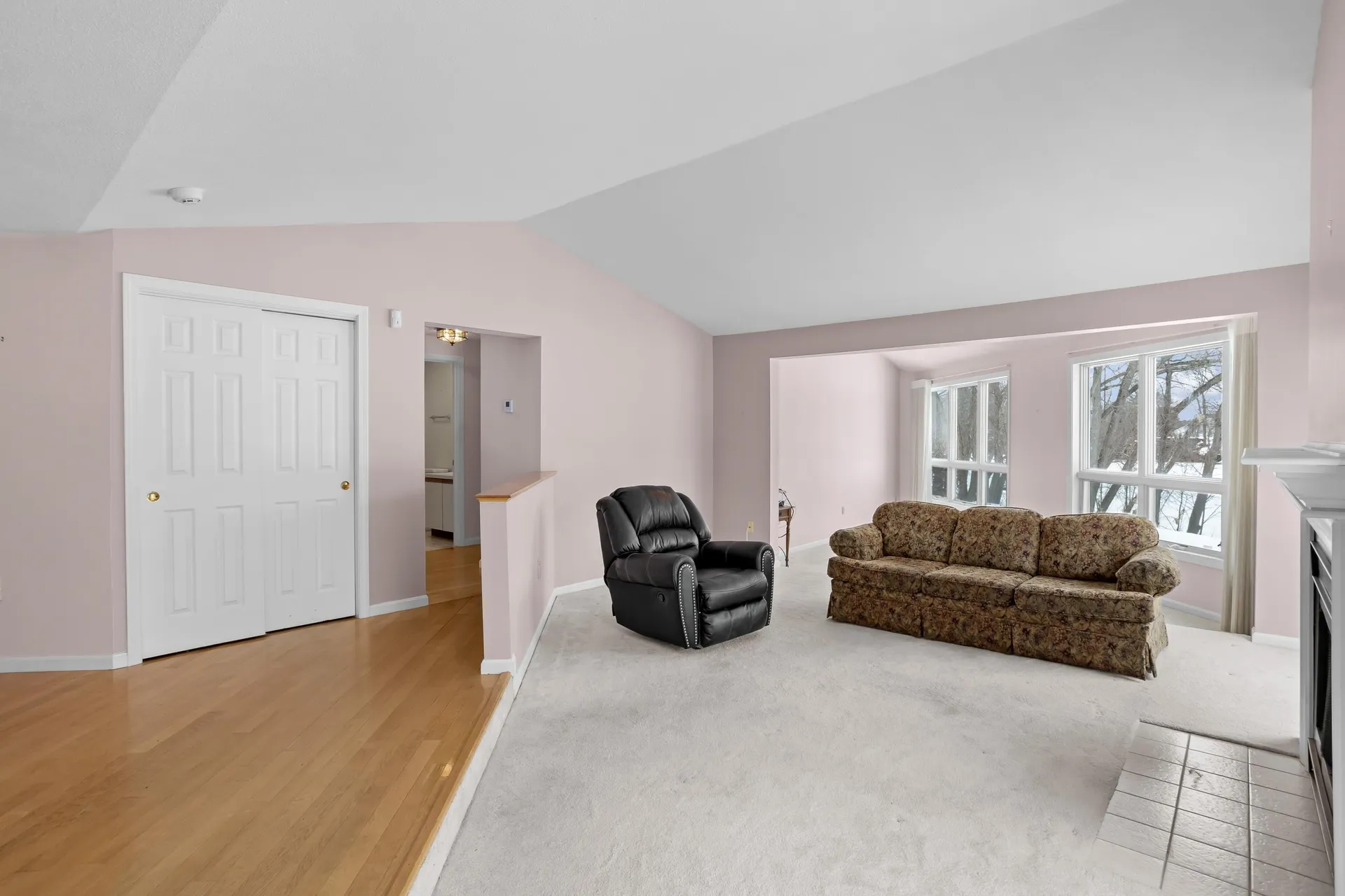 79 Walden Pond Drive Nashua NH 03064