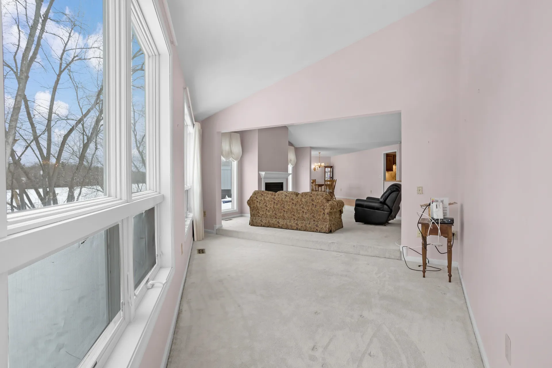 79 Walden Pond Drive Nashua NH 03064