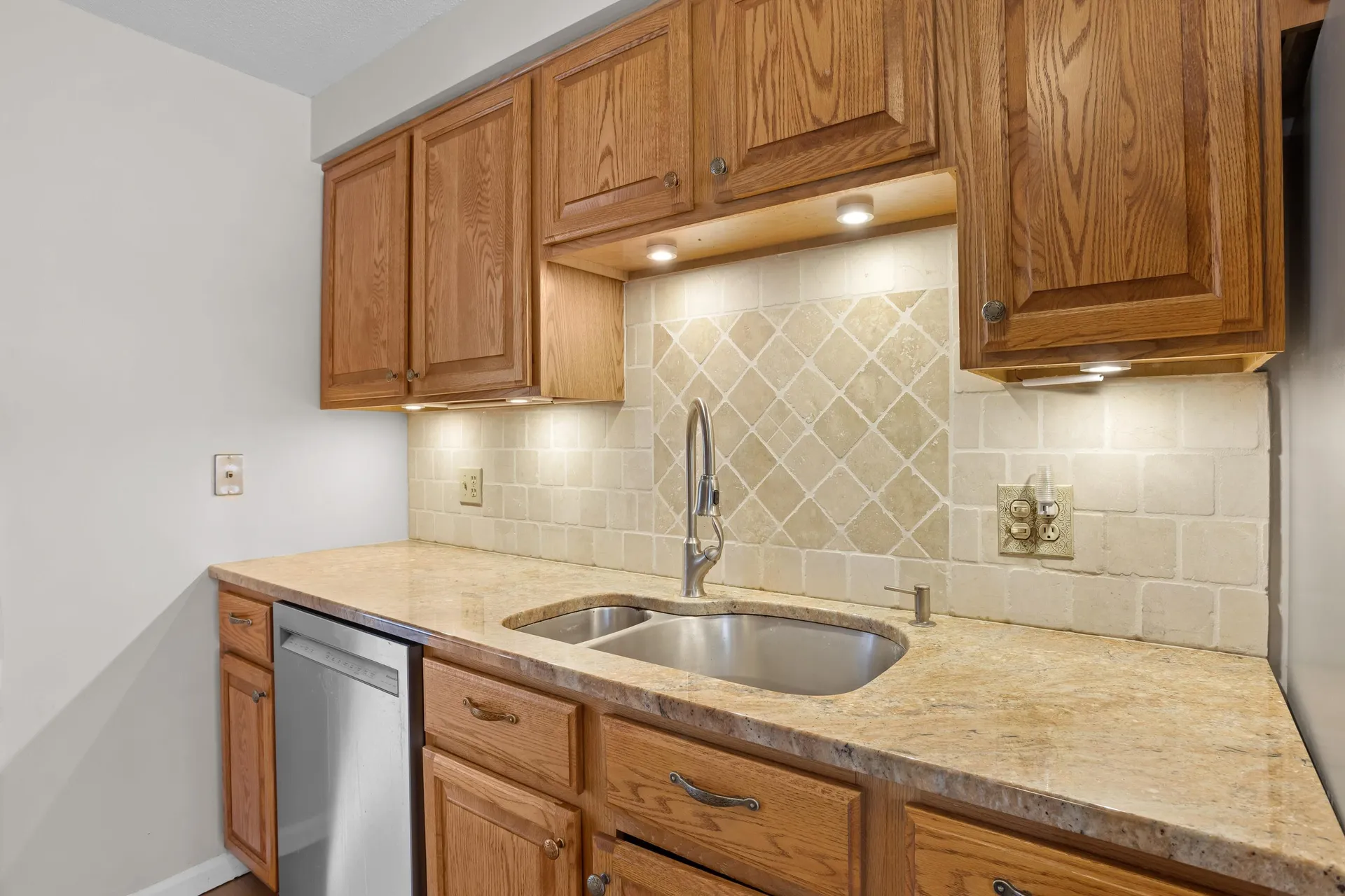 79 Walden Pond Drive Nashua NH 03064