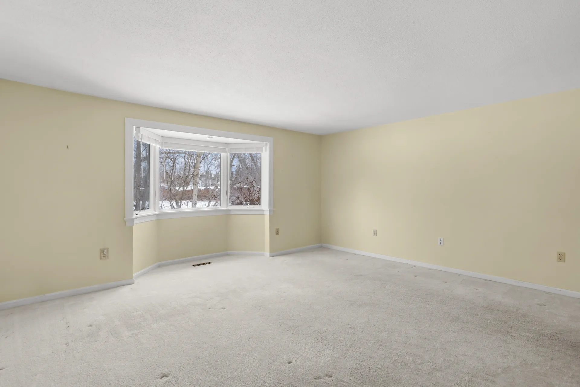 79 Walden Pond Drive Nashua NH 03064