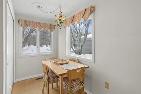 79 Walden Pond Drive Nashua NH 03064
