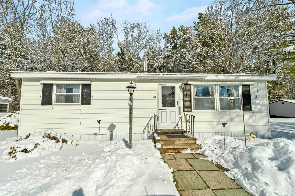 20 Fairfield Drive Concord NH 03301