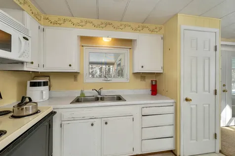 20 Fairfield Drive Concord NH 03301