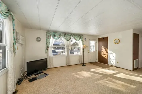 20 Fairfield Drive Concord NH 03301