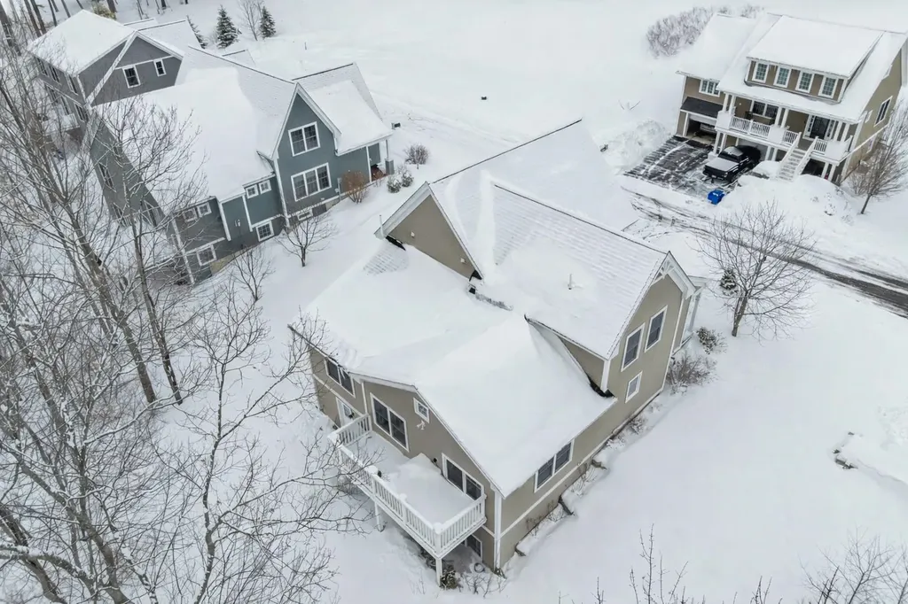 1 Firefly Landing Newmarket NH 03857