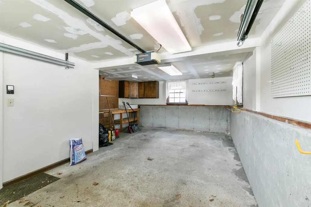 320 Post Road Greenland NH 03840