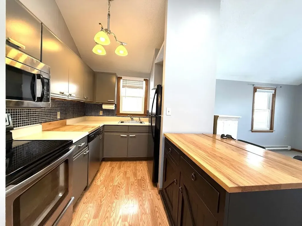 21 Plaza Village Road Plymouth NH 03264