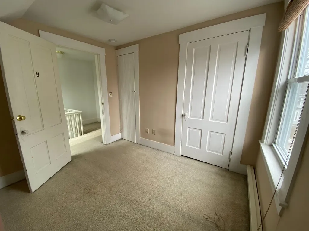 33-35 Elm Street Newmarket NH 03857