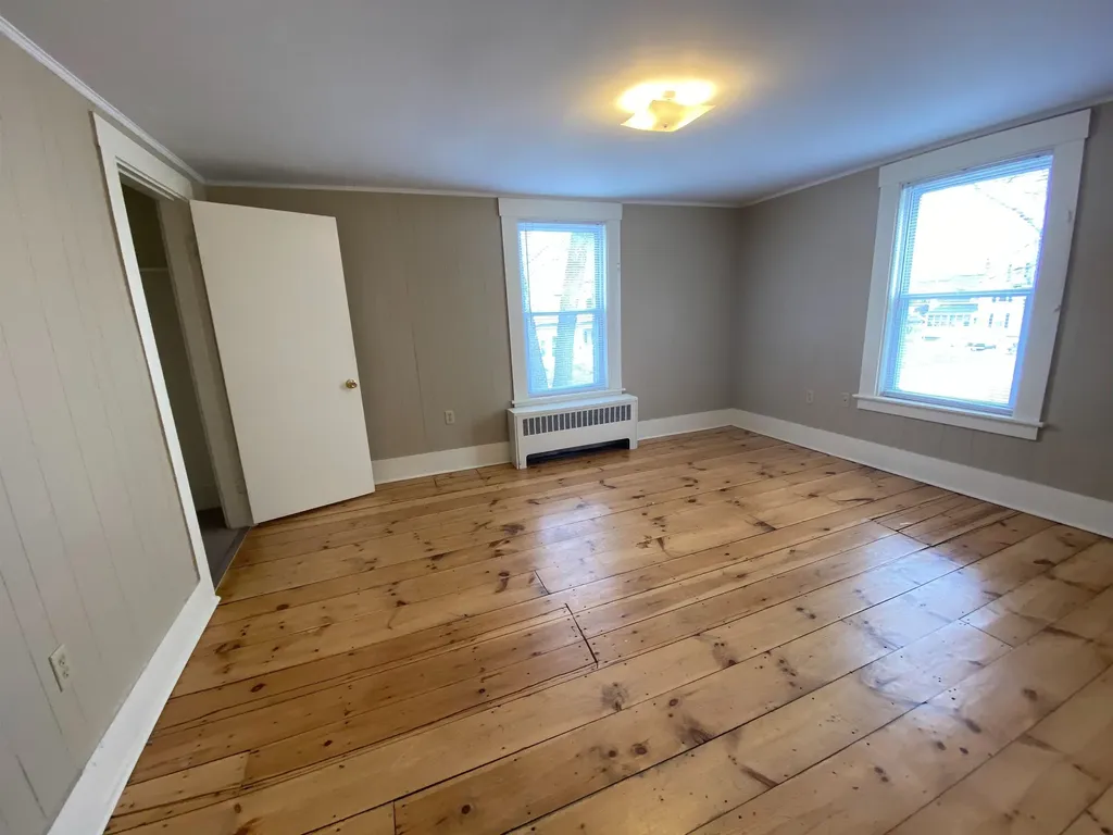 33-35 Elm Street Newmarket NH 03857