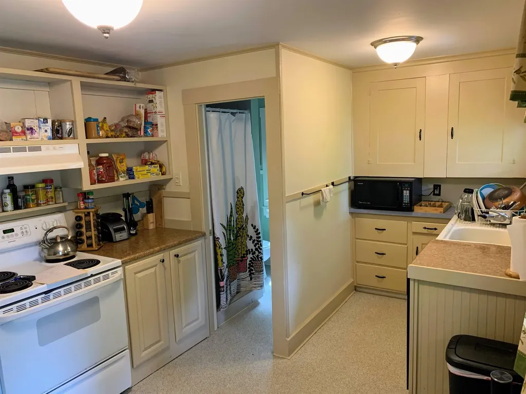 33-35 Elm Street Newmarket NH 03857