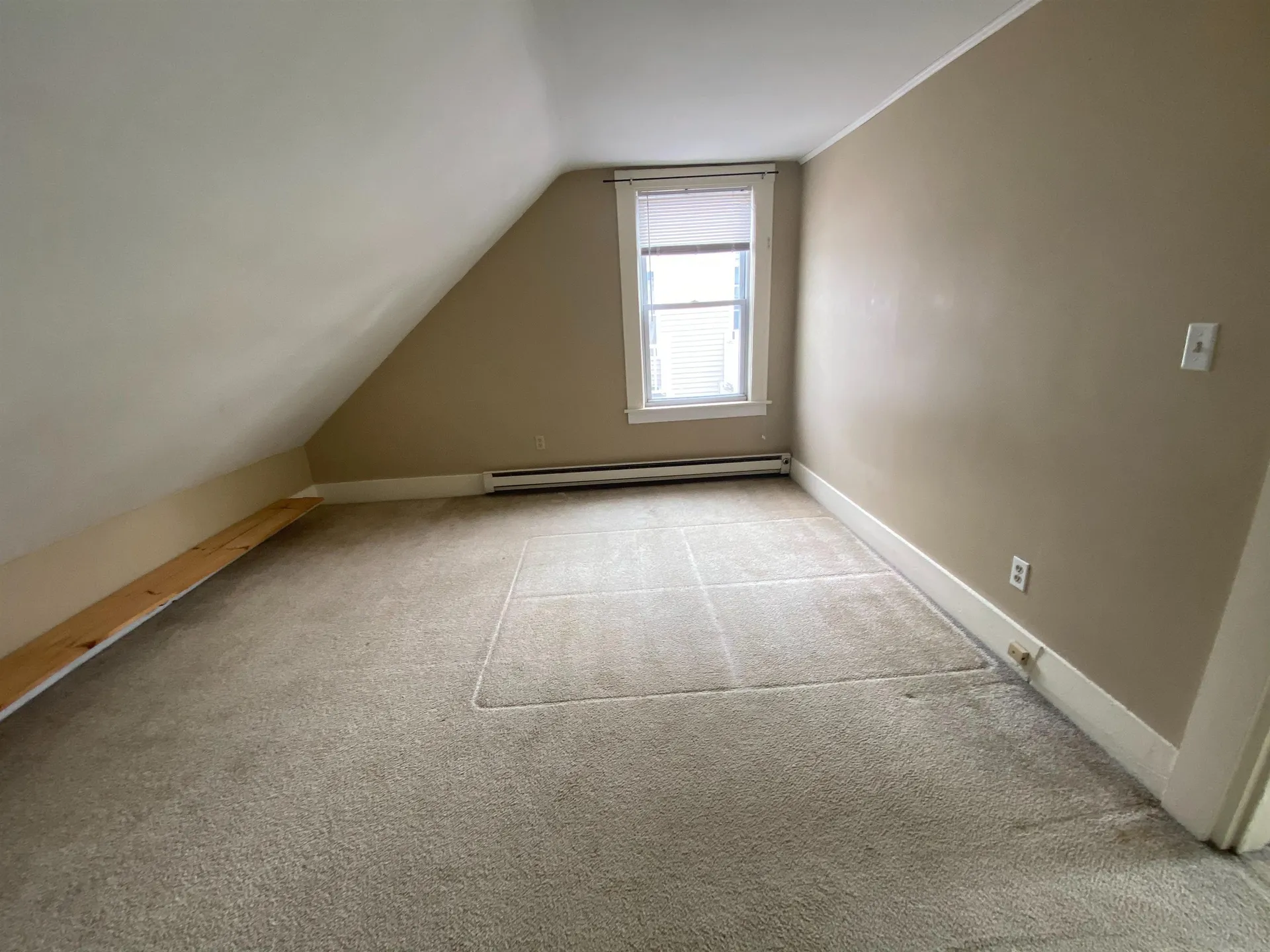 33-35 Elm Street Newmarket NH 03857